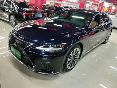Lexus LS 2021