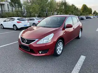 Nissan Tiida 2015