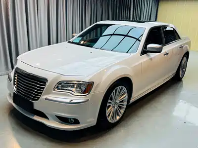 Chrysler 300C (Import) 2015