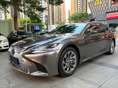 Lexus LS 2018