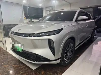 Dongfeng Aeolus L8 2025