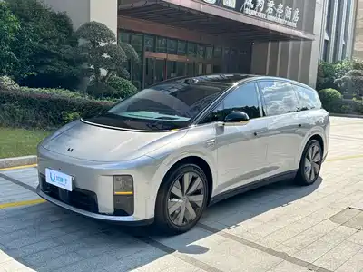 Li Auto i8 2025