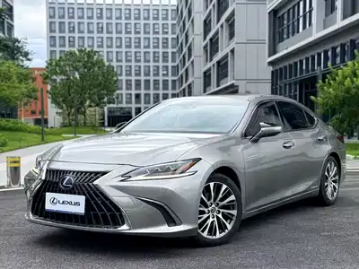 Lexus ES 2019