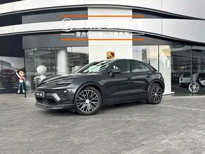 Porsche Macan EV 2025