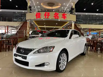 Lexus IS 2010