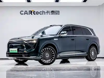 AITO Wenjie M8 2025