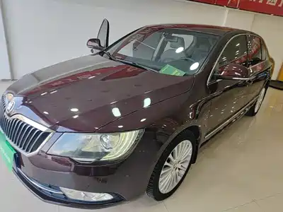 Škoda Superb 2015