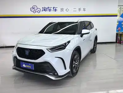 Toyota Crown Kluger 2022