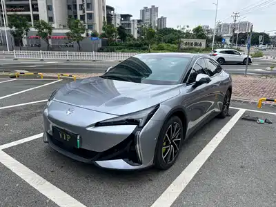 ARCFOX Alpha S5 2025