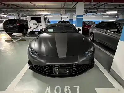 Aston Martin V8 Vantage 2023