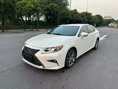 Lexus ES 2016