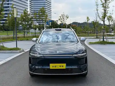 AITO Wenjie M9 2025
