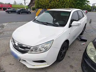 BYD Surui 2015