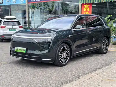 AITO Wenjie M8 2025
