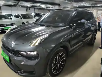 Lynk & Co 01 2022