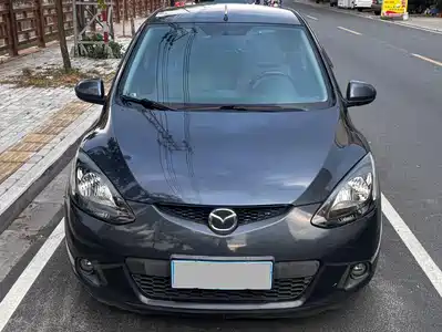Mazda 2 2010