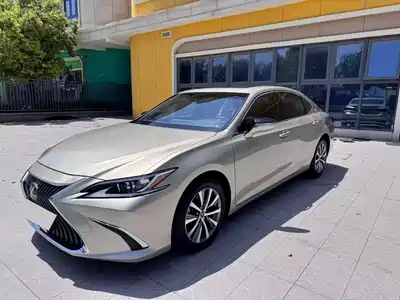 Lexus ES 2019