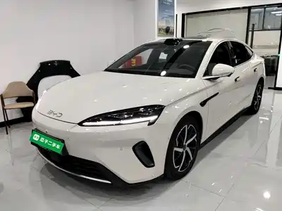 BYD Seal 07 DM-i 2025
