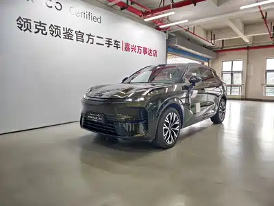 Lynk & Co 08 EM-P 2025