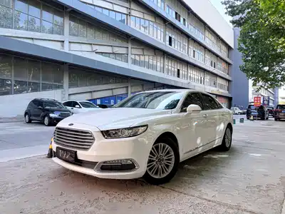 Ford Taurus 2016