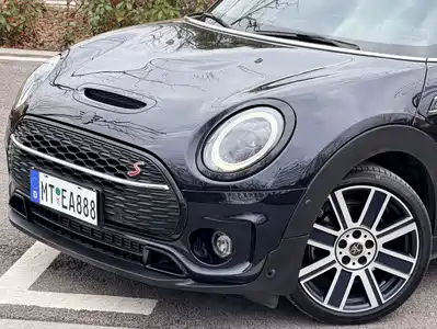 MINI CLUBMAN 2021
