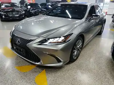 Lexus ES 2019