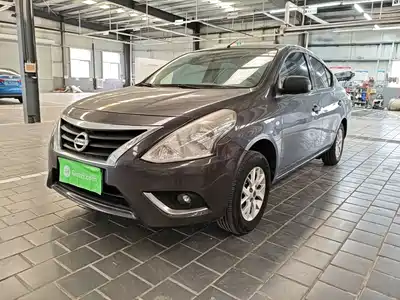Nissan Sunny 2015