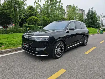 AITO Wenjie M8 2025