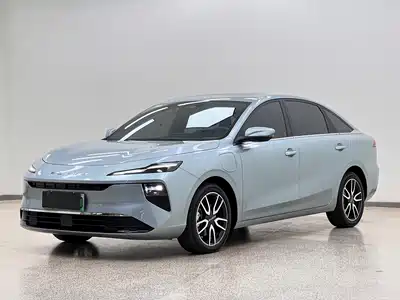Roewe D6 2025