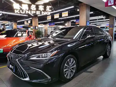 Lexus ES 2023