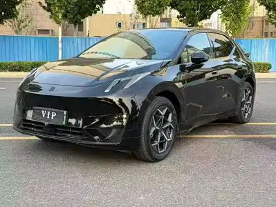 Lynk & Co Z20 2025