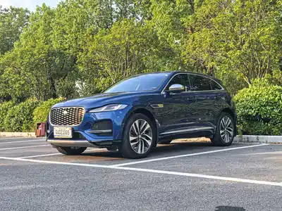 Jaguar F-PACE 2023