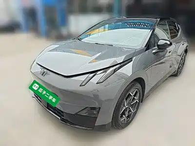 Lynk & Co Z20 2024