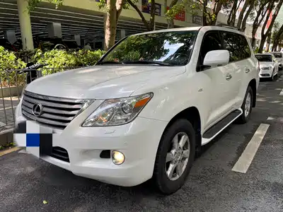 Lexus LX 2011