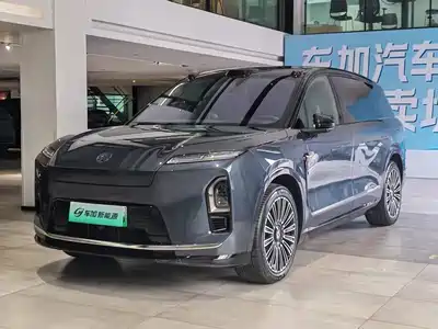 NIO ES8 2025
