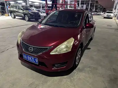 Nissan Tiida 2012