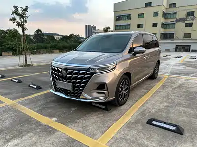 Roewe iMAX8 EV 2024