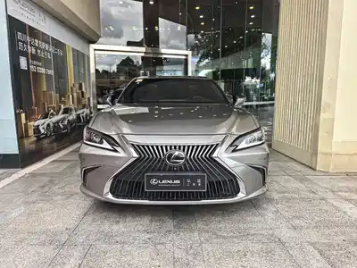 Lexus ES 2021