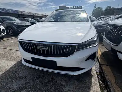 Geely Emgrand 2023