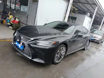 Lexus LS 2020