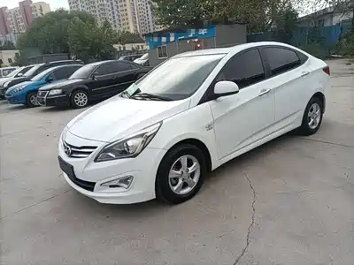 Hyundai Verna 2015