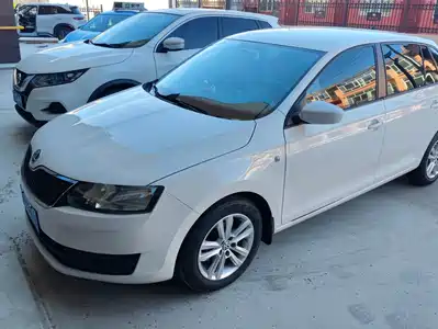 Škoda Rapid Spaceback 2014