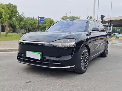 AITO Wenjie M9 2025