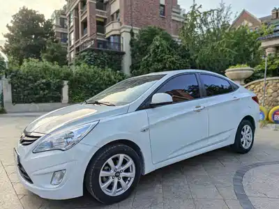 Hyundai Verna 2011