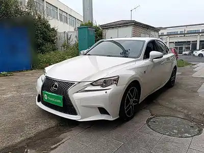 Lexus IS 2016
