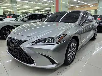 Lexus ES 2024