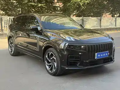 Lynk & Co 09 EM-P 2022