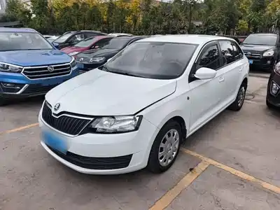 Škoda Rapid Spaceback 2016