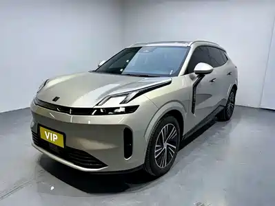 Lynk & Co 08 EM-P 2024
