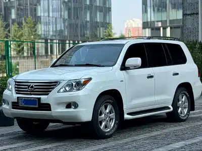 Lexus LX 2011